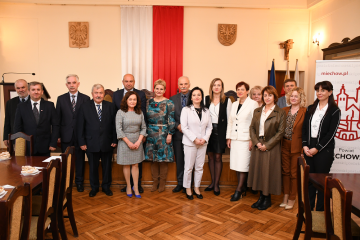 Starosta nagrodził dyrektorów i nauczycieli